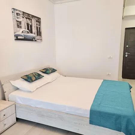 Tropical Studio- Endless Summer Apartment Navodari