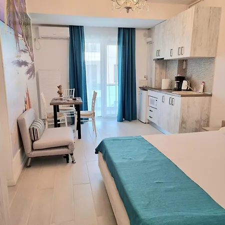 Tropical Studio- Endless Summer Apartment *